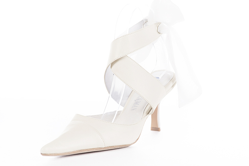Off white women's open back shoes, with crossed straps. Pointed toe. High spool heels. Front view - Florence KOOIJMAN